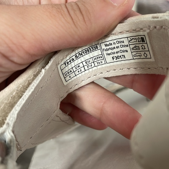 NWT TEVA MIDFORM UNIVERSAL GLAM PINK TINT GLITTER LEATHER STRAPPY SANDALS - Picture 5 of 5